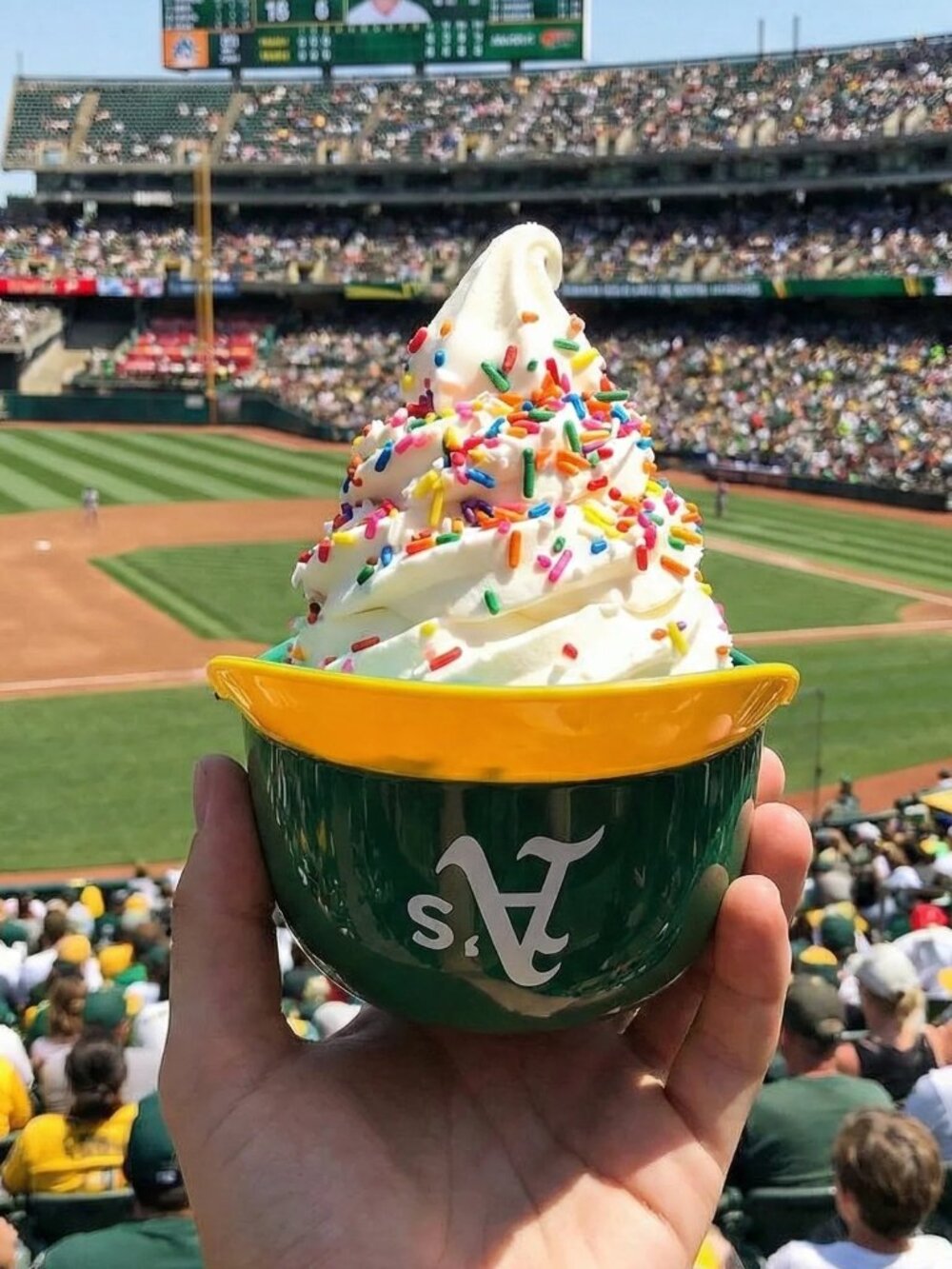 Oakland Athletics Mini Baseball Helmet 8oz Ice Cream Sundae Cup